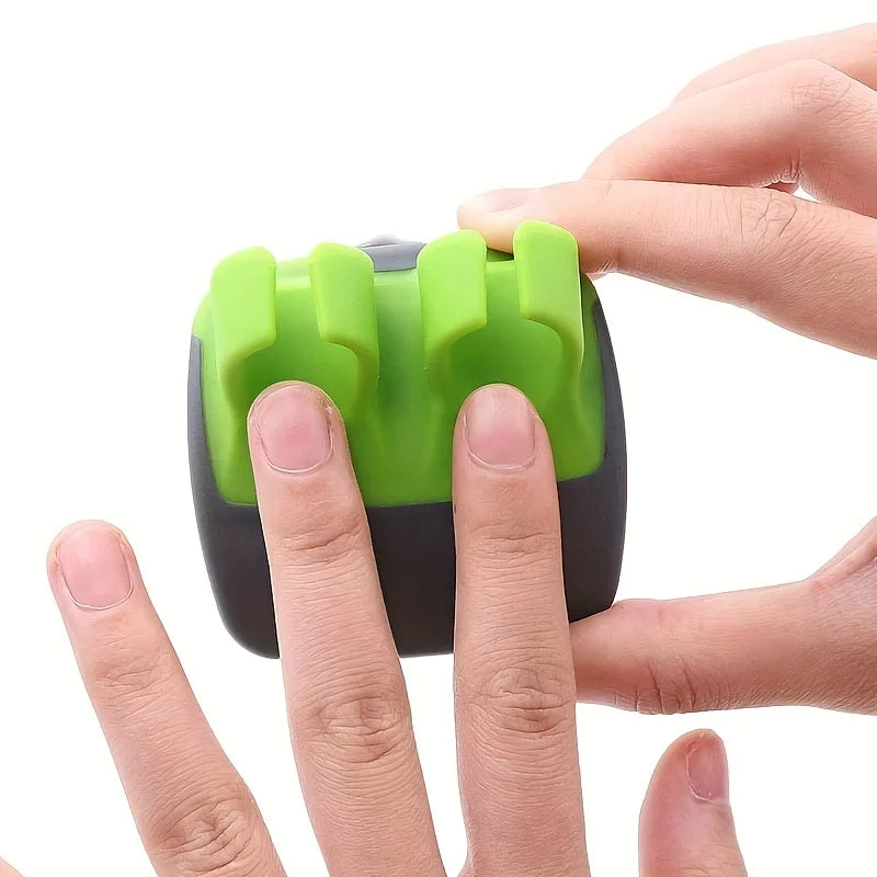 1PC Stainless Steel Handheld Vegetable Peeler with Rubber Finger Grip Comfortable Palm Peeler for Carrots And More